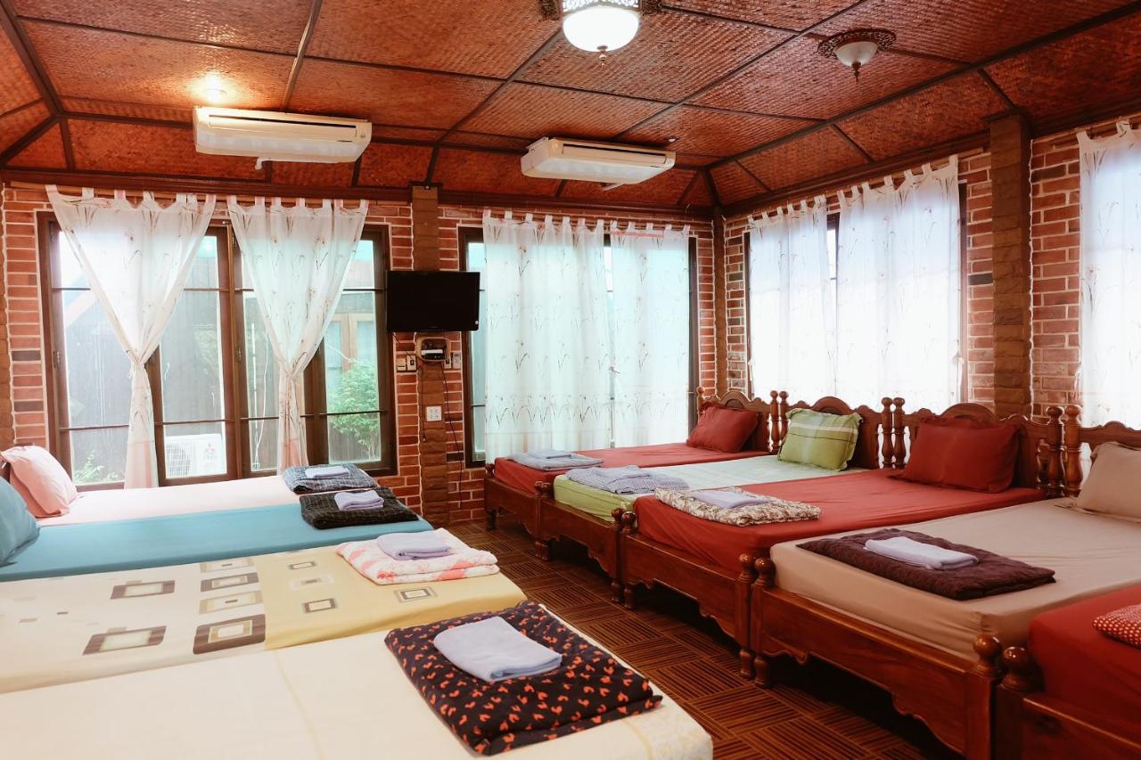 Ruennamyen Resort Amphawa Samut Songkhram Buitenkant foto