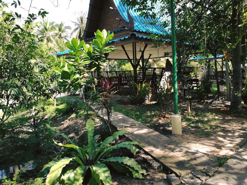 Ruennamyen Resort Amphawa Samut Songkhram Buitenkant foto