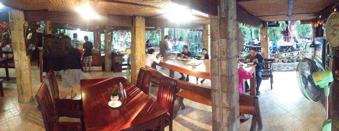 Ruennamyen Resort Amphawa Samut Songkhram Buitenkant foto
